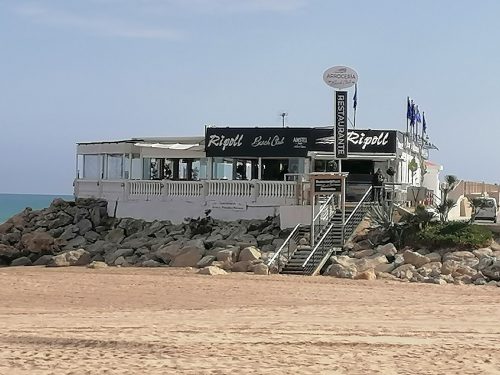 Restaurante en el puerto