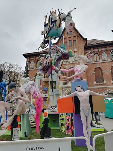 Falla dedicada a Dali