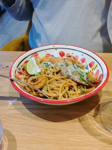 Linguini con gambas y chili
