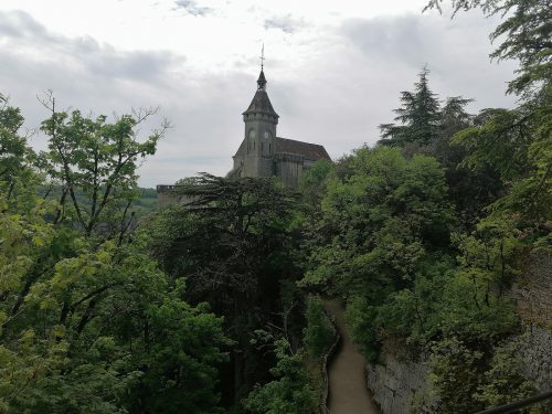 Vista del chateau y bajada