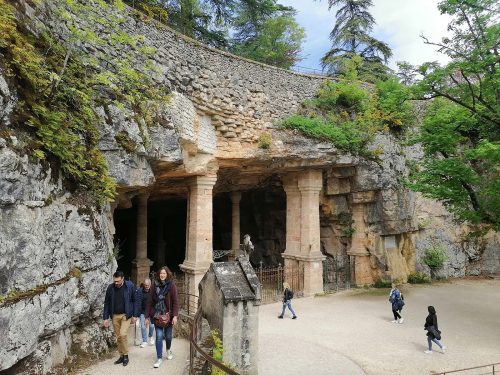 El primer viacrucis