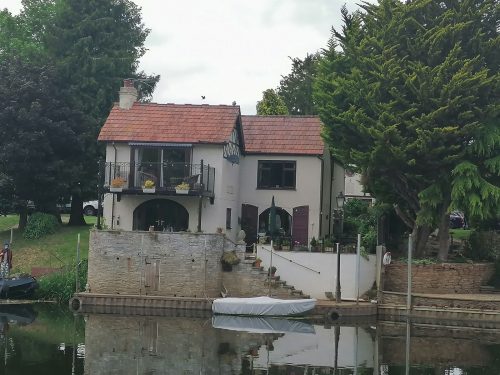 Casa en el rio