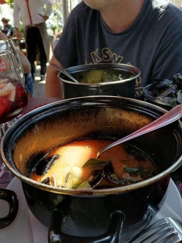 Mussels with provencal salsa