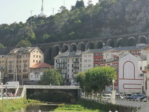Kiss Bridge