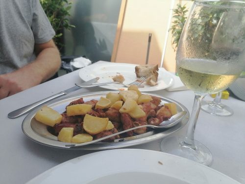 Costillas al ajillo