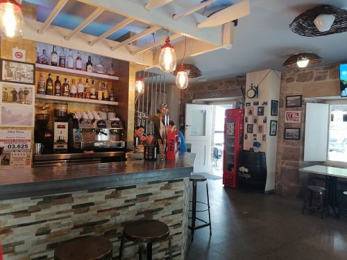 Restaurant inside