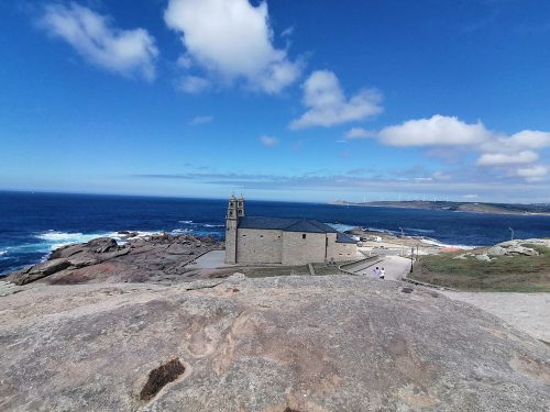 Vista del santuario desde A Ferida
