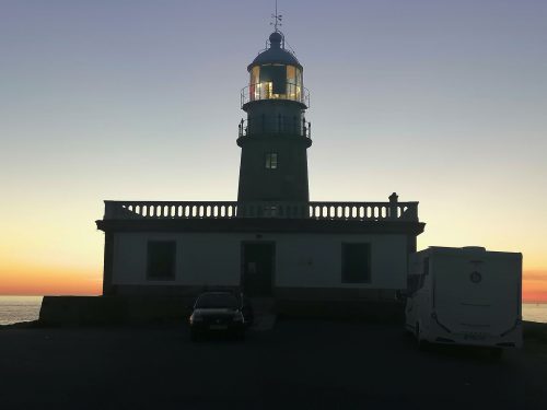 Faro encendido