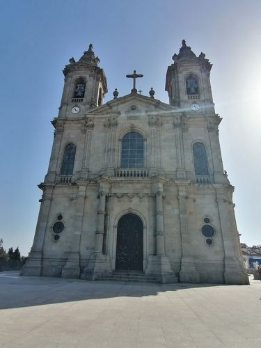 Entrada de la iglesia
