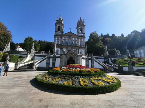 Vista con los jardines