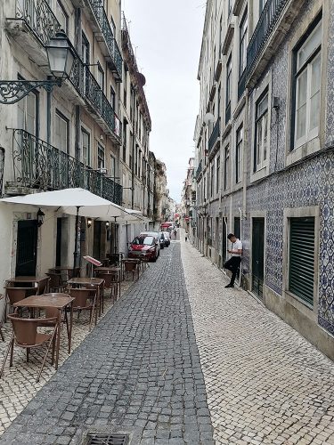 Typical street on the Barrio alto