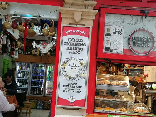 Barrio alto typical bar