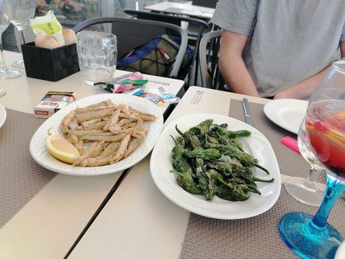 Boquerones y pimientos del padrón