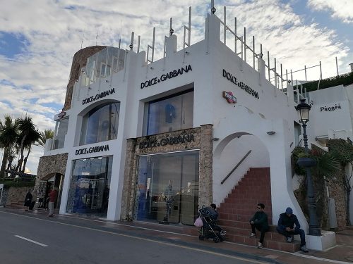 High-end shop