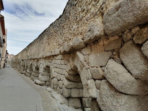 Beginning of the aqueduct