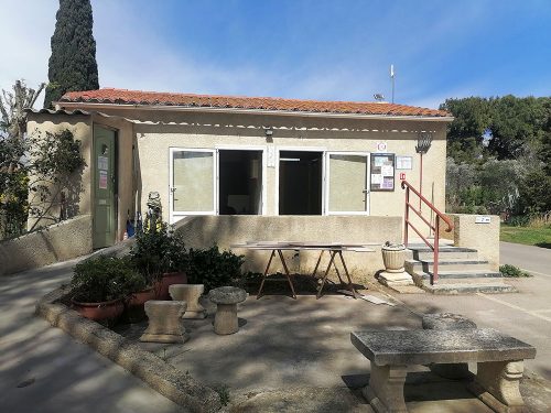 Sanitary installations