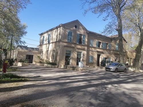 Toilets, showers and washing area