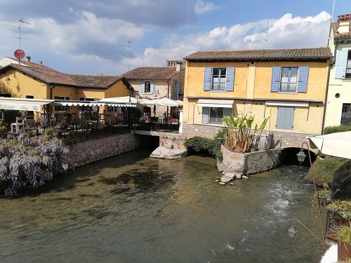 Restaurants hanging on the river