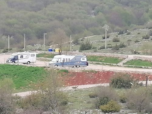 View of the parking from the Lookout