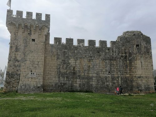 Camarlengo Castle