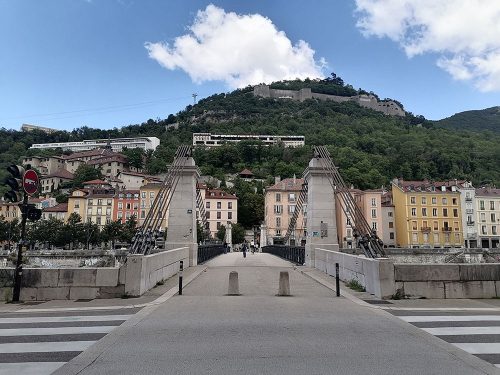 Saint Laurent footbridge