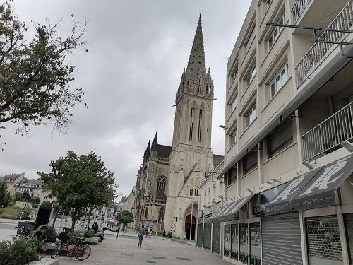 La Rue Saint-Pierre