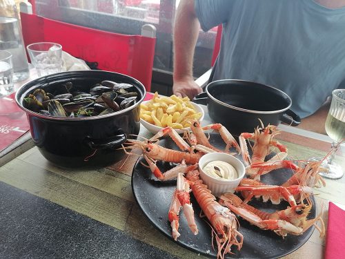 Mejillones y patatas fritas