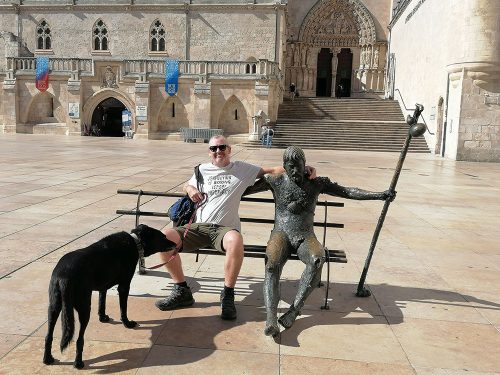Sculpture of a pilgrim