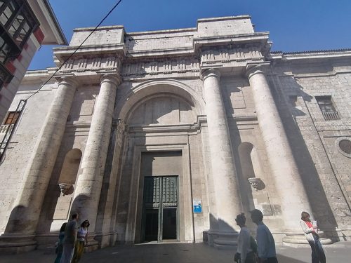 Entrance to the Cathedral
