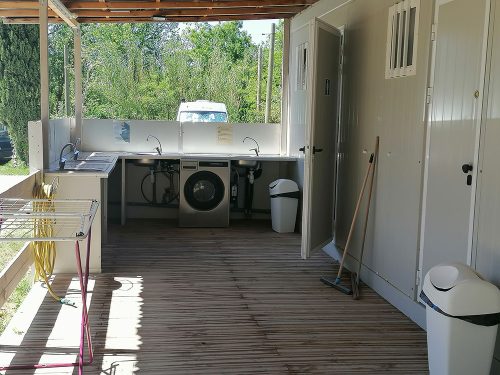Washing machine and washing area