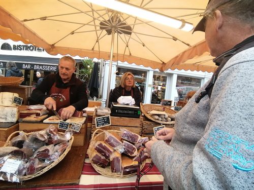 Comprando jamón