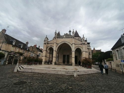 Colegiata iglesia de Notre-Dame
