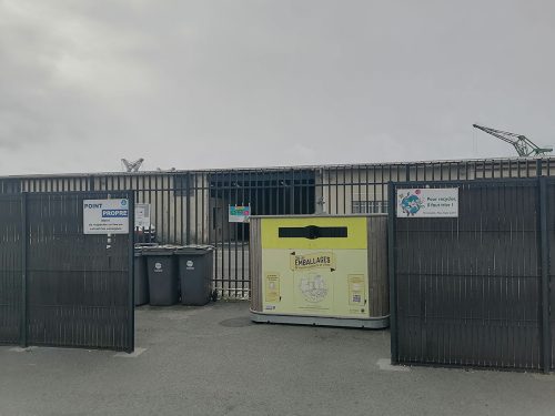 Garbage and recycling