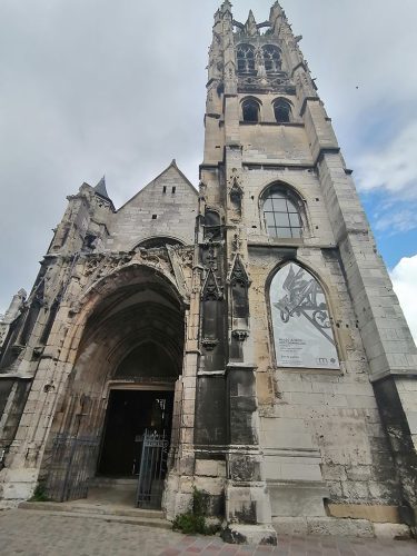 Entrance to the museum