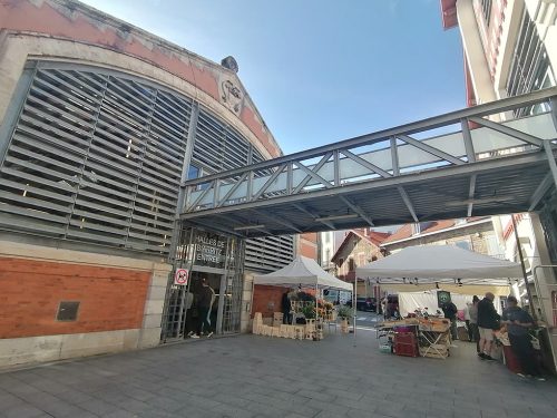 Entrada al mercado