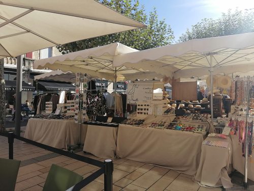 Puestos fuera del mercado