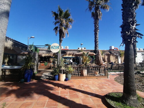 Bar and restaurant area