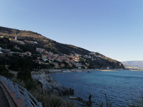 Otro pueblo al que se puede llegar andando