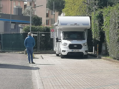 Zona para cargar y descargar agua