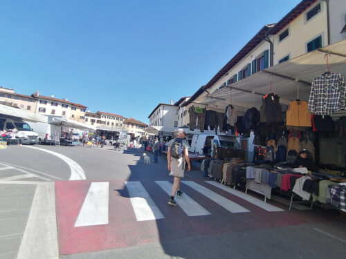 Arriving at the square and the street market
