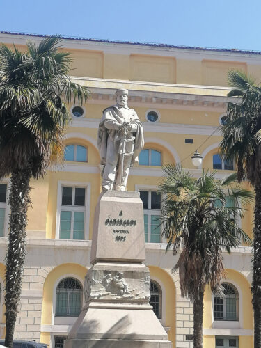 Statue of Garibaldi