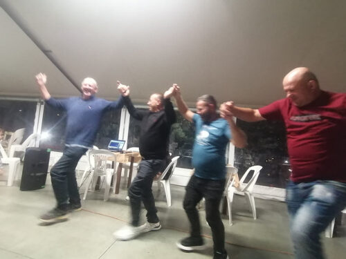 Ben bailando con los chicos