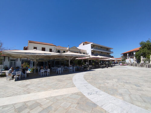 Restaurants surrounding the square