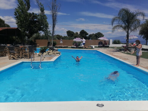 Disfrutando de la piscina