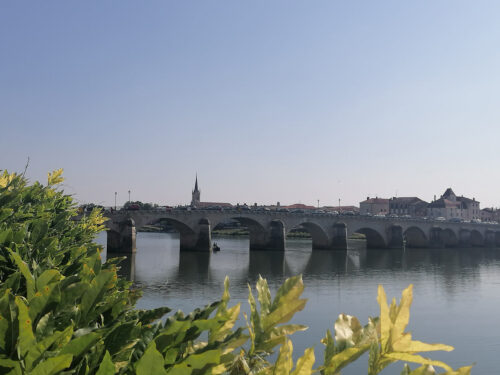 View of the bridge crossing the Saône River.