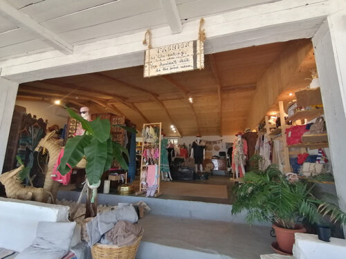 Tienda dentro de la taberna