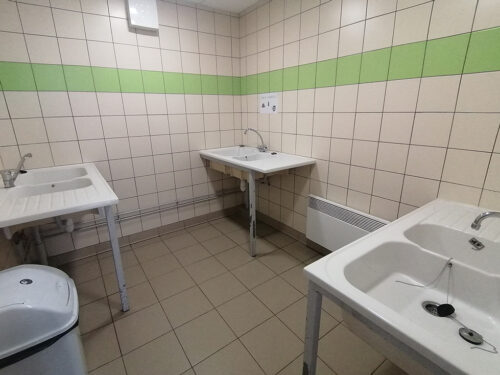 Dishwashing area