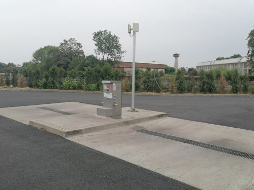 Water filling and emptying area