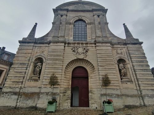 Leaving the abbey