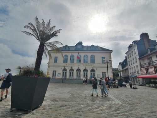 Town Hall Square